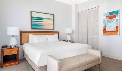 1 BEDROOM OCEAN VIEW KING SUITE PLUS