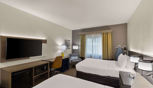 Room, 2 Queen Beds, Accessible, Non Smoking