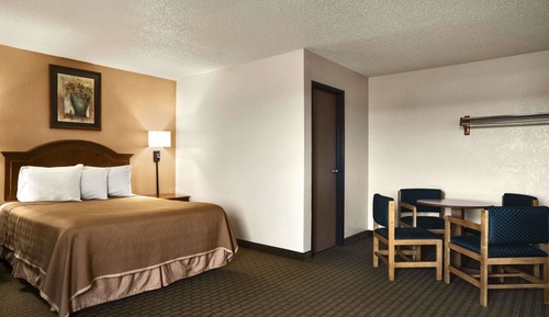 Studio Suite, 1 Queen Bed, Non Smoking
