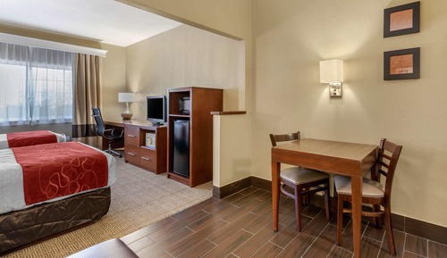 Suite, Multiple Beds, Accessible, Non Smoking
