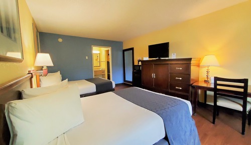 Standard Room, 2 Double Beds, Smoking