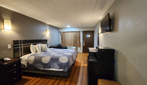 Room, 1 King Bed, Non Smoking