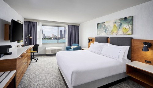 Room, 1 King Bed (Water View)