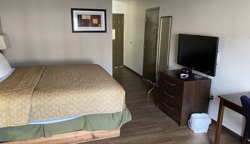 Standard Room, 1 King Bed, Smoking