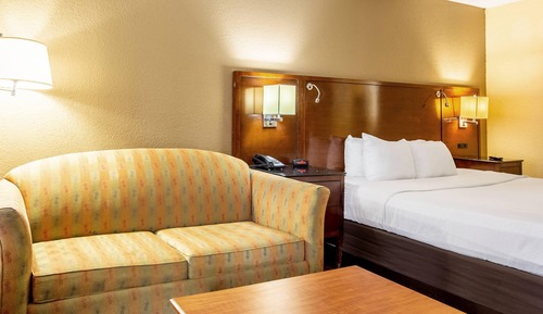 Standard Room, 1 King Bed