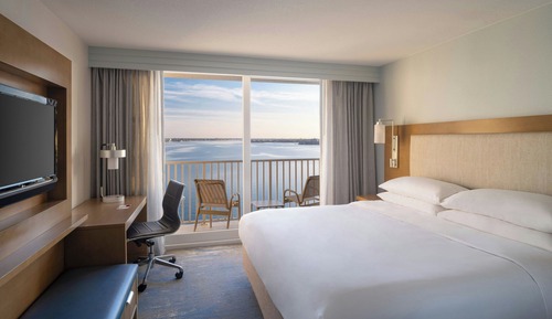 1 King Bed Suite, High Floor, Waterfront View, Sofa Bed, Balcony, Mobility & Hearing Access w/ Tub