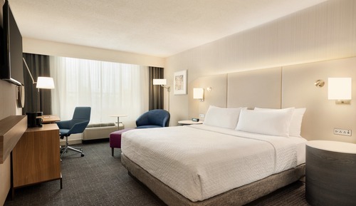 Standard Room, 1 Queen Bed, Accessible (Mobility, Roll-In Shower)