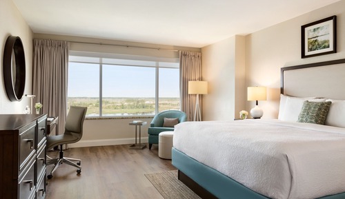 Room, 1 King Bed, River View
