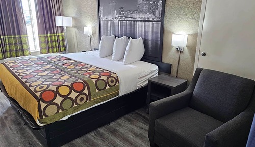 Deluxe Room, 1 King Bed, Smoking