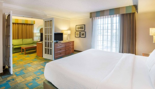 Suite, 1 King Bed, Non Smoking