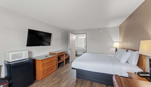 Business Room, 1 King Bed, Smoking
