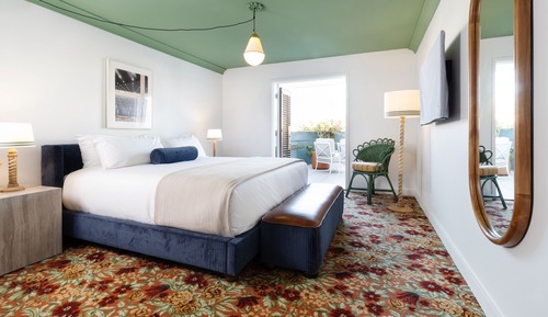 Superior Room, 1 King Bed, Mountain View (Suite with Balcony)