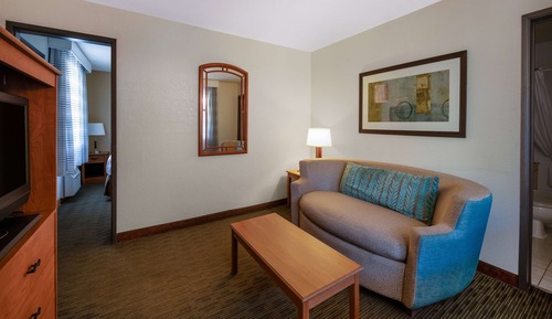 Suite, 1 Bedroom, Non Smoking (1 King Bed)