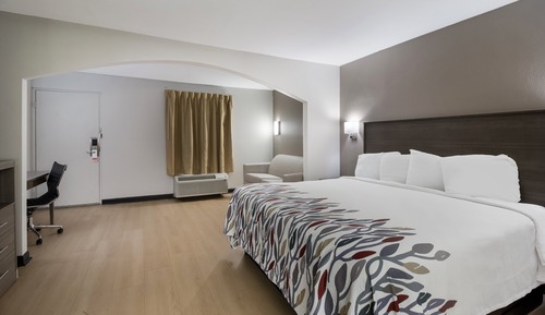 Suite, 1 King Bed, Non Smoking