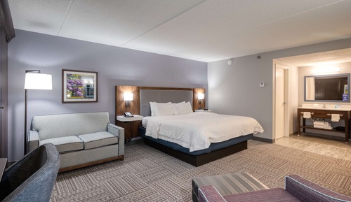 One king bed deluxe room non smoking