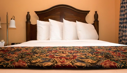 Standard Room, 1 King Bed
