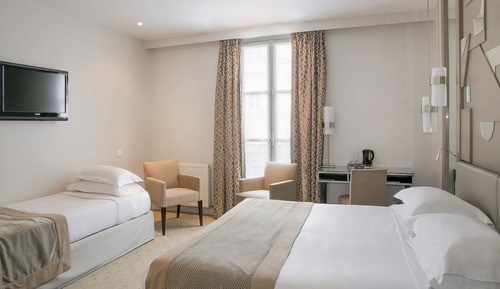 Triple Room