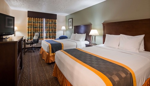 Standard Room, 2 Queen Beds, Non Smoking, Microwave