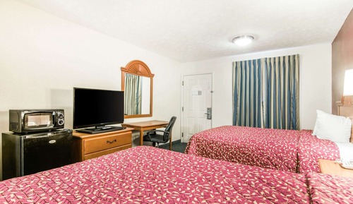 Standard Room, 2 Queen Beds, Non Smoking