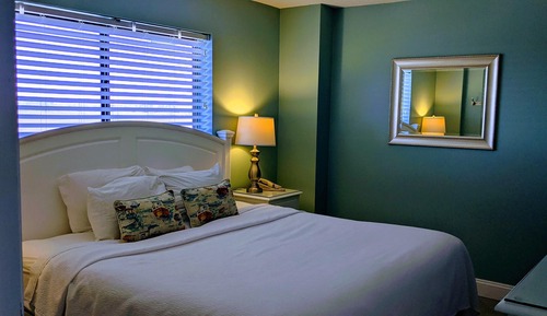 Deluxe Suite, 1 King Bed with Sofa bed