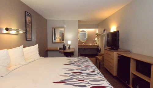 Superior Room, 1 King Bed, Accessible (Roll-In Shower, Smoke Free)
