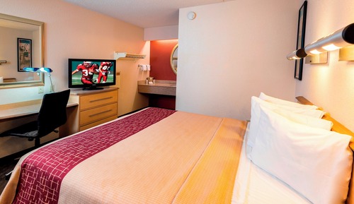 Standard Room, 1 King Bed (Smoke Free)