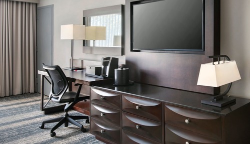 Club Room, 1 King Bed