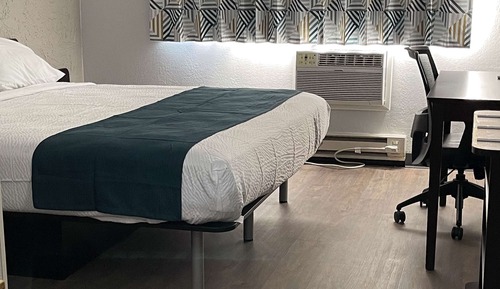 Standard Room, 1 Queen Bed, Accessible, Non Smoking