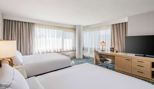 Room, 2 Queen Beds, Corner (Oversized)