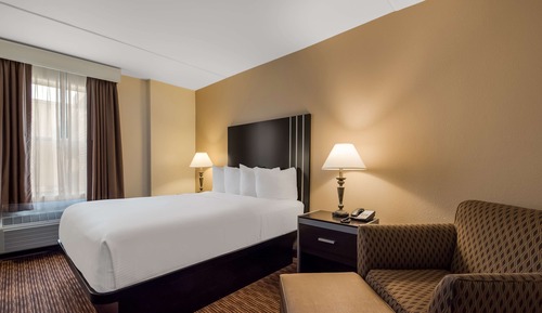 Standard Room, 1 Queen Bed, Accessible, Refrigerator & Microwave
