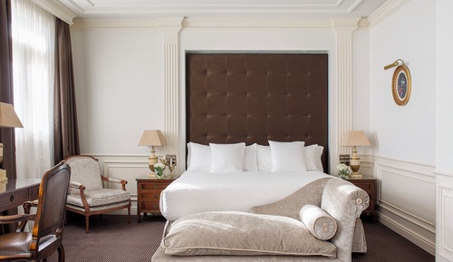 One Bedroom Master Suite Red Level