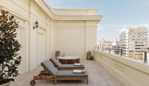 Redlevel One Bedroom Master Suite with Terrace