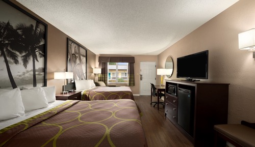 Room, 2 Queen Beds, Non Smoking