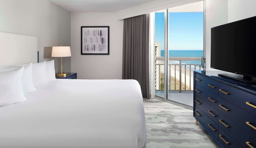 Suite, Accessible (Mobility & Hearing, Roll-in Shower)