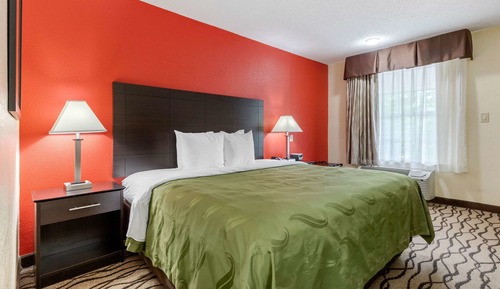 Standard Room, 1 King Bed, Smoking