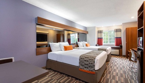 Room, 2 Queen Beds, Non Smoking, Refrigerator & Microwave (Efficiency)