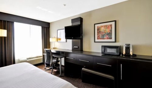 Standard Room, 1 King Bed