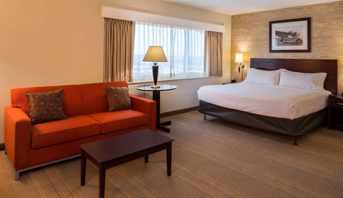 Room, 2 Queen Beds, Accessible (Mobility Roll in Shower)