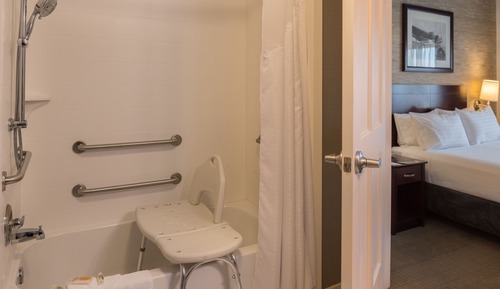 Room, 2 Queen Beds, Accessible (Mobility Tub)