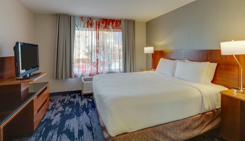 Suite, 1 Bedroom, Non Smoking (Mobility/Hearing Accessible, Tub)