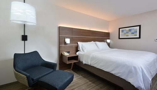Standard Room, 1 King Bed