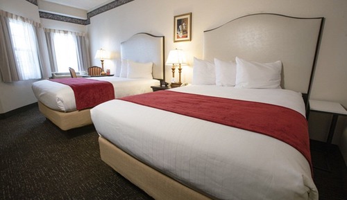 Deluxe Room, 2 Queen Beds (Pet Friendly)