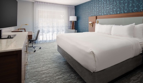 Standard Room, 1 King Bed
