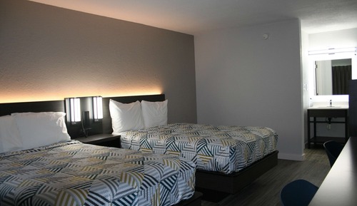 Standard Room, 2 Double Beds, Non Smoking, Refrigerator & Microwave