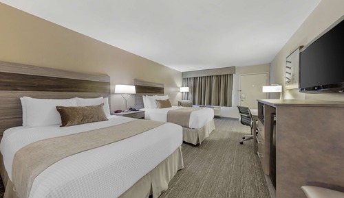 Standard Room, 2 Queen Beds, Non Smoking (Freeway Side)