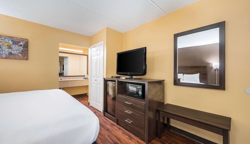 Standard Room, 1 King Bed, Non Smoking