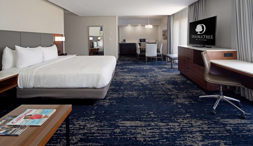 Junior Suite, 1 King Bed, Non Smoking