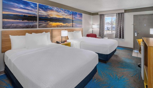 Room, 2 Queen Beds, Non Smoking