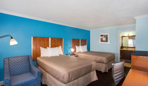 Room, 2 Double Beds, Smoking