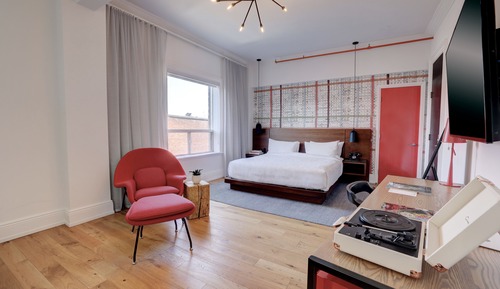 Deluxe Room, 1 King Bed